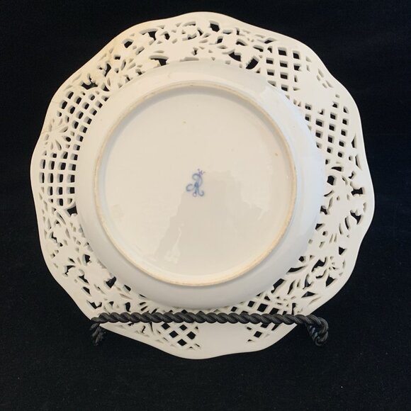 Helena Wolfsohn Reticulated Plate 8.5" Watteau Couple Scene Dresden Germany 6 - Picture 6 of 7